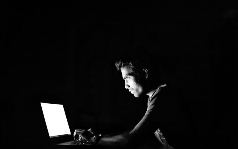 Escândalo de superuser: sites teriam sido avisados